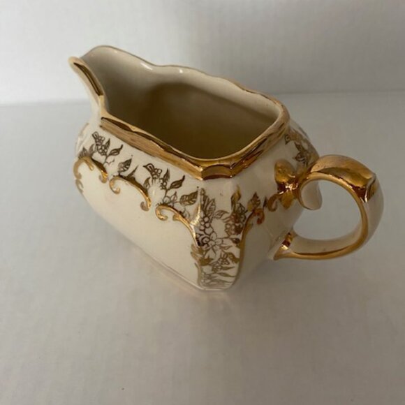Vintage Sadler Milk Jug/ Creamer. White and gold. England 1930's (item # 2026) - Picture 5 of 9